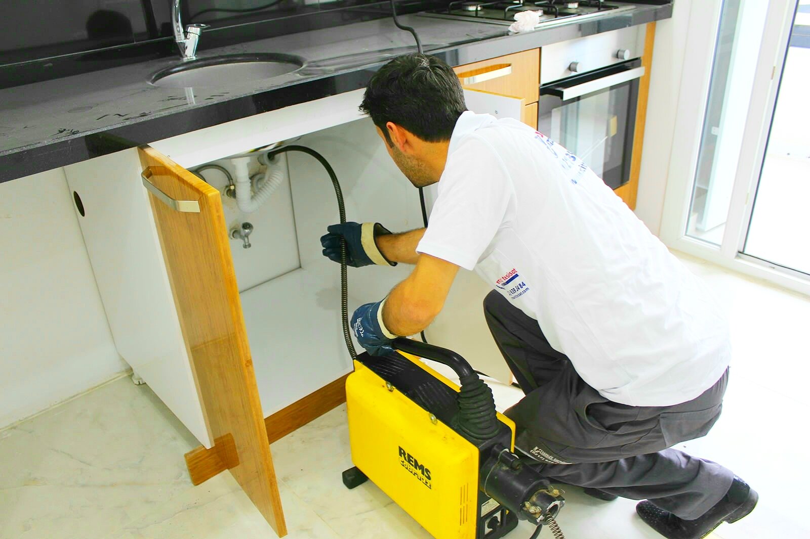 Lavaboda Sifonun Tıkanması Nasıl Açılır?